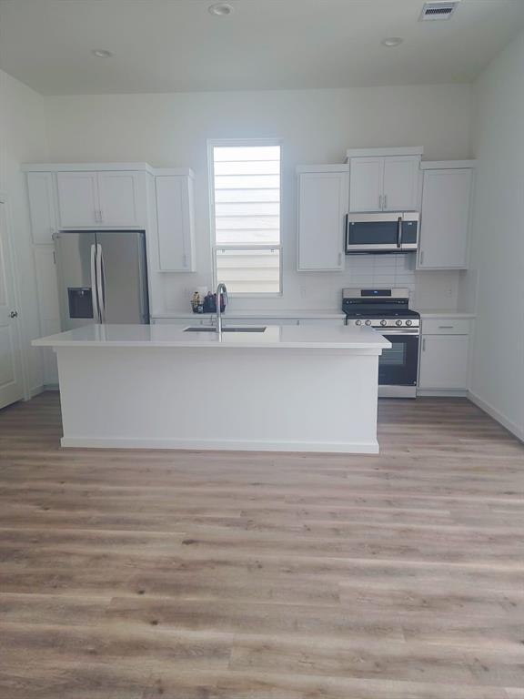 Building Photo - 1204 Highland Vineyard Ln