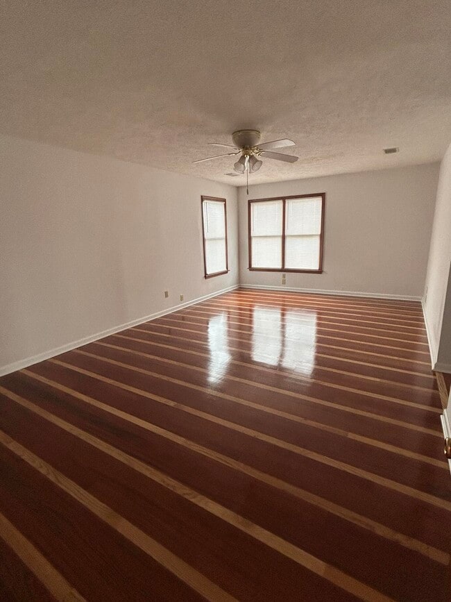 Building Photo - 1970 Gray Mare Hollow Rd