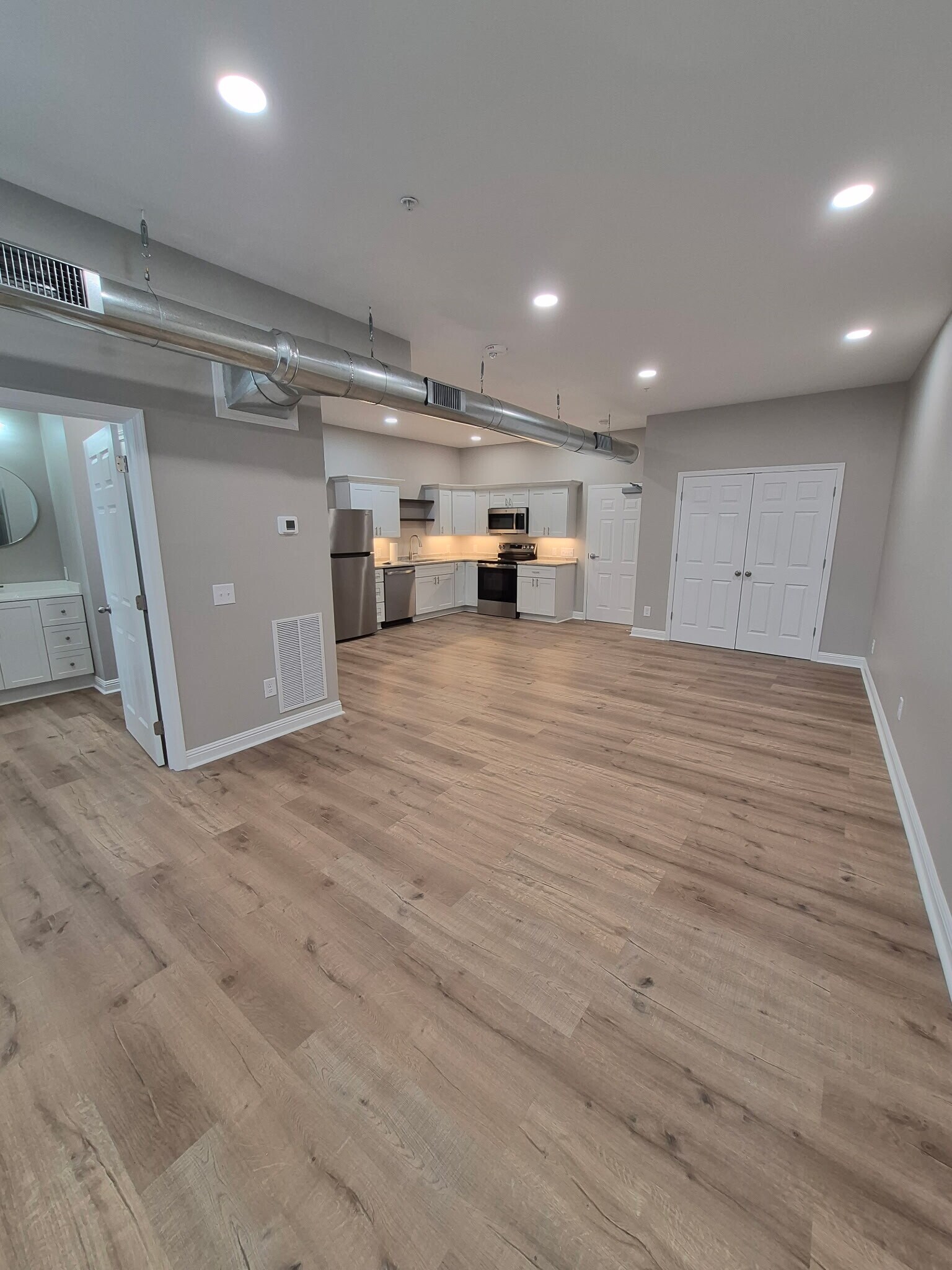 Building Photo - 111 E Main St