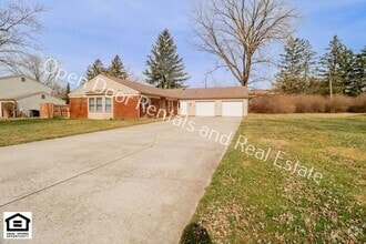 Building Photo - 4935 Vermont Ln