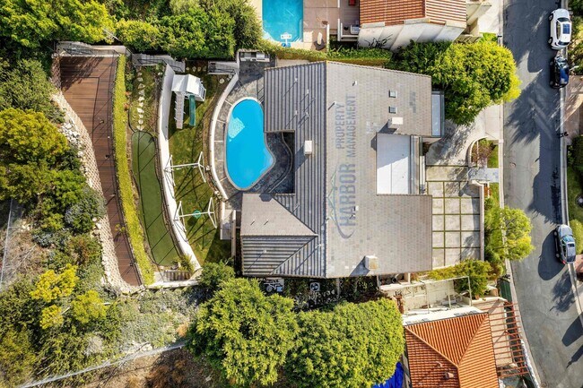 Building Photo - Palos Verdes Estates luxury home is now av...