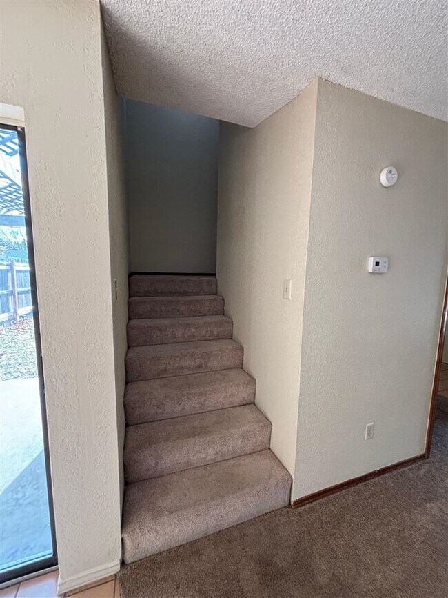 Building Photo - 901 NE Tortoise Dr