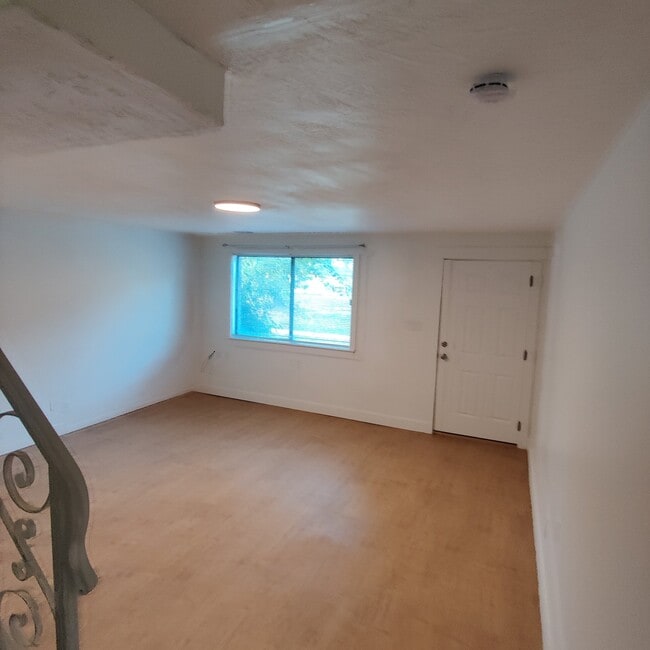 Building Photo - 1476 Lancelot Dr