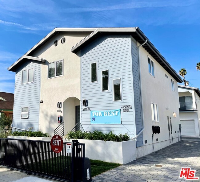 Building Photo - 3915 Brighton Ave