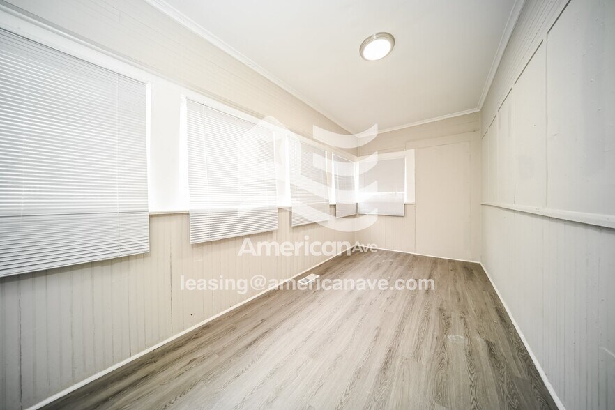 Building Photo - 815 Forrest Ave