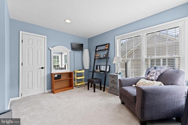 Building Photo - 43550 Riverpoint Dr