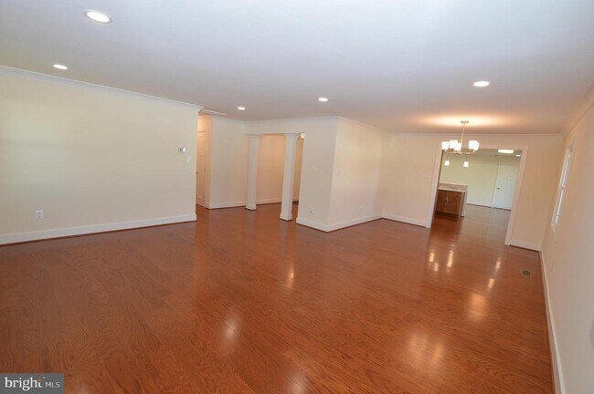 Building Photo - 12116 Whitehall Dr