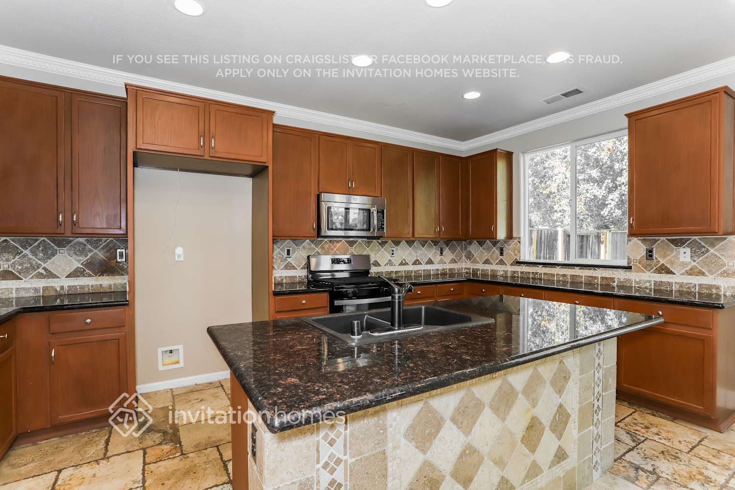 Building Photo - 1492 Drummond Ln