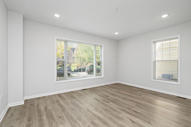 Building Photo - 2109 Aldrich Ave S