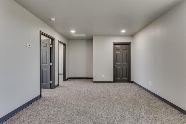 Building Photo - 12571 US-77