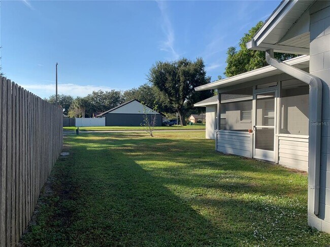 Building Photo - 1529 Spring Ridge Cir