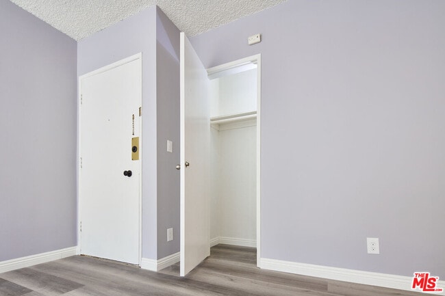 Building Photo - 3126 S Canfield Ave