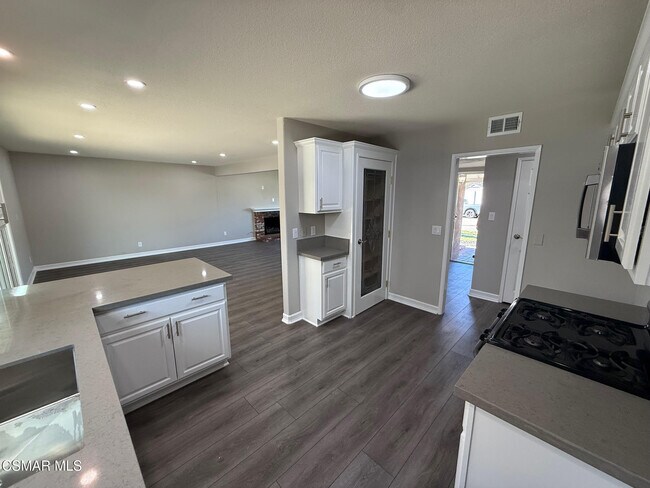 Building Photo - 216 Virginia Dr