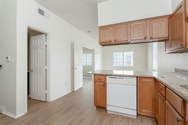 Building Photo - 4713 Virginia Ave