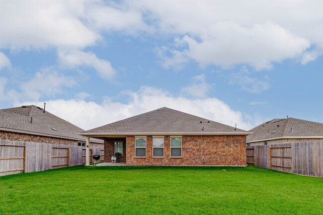 Building Photo - 27210 Woodridge Gln Dr