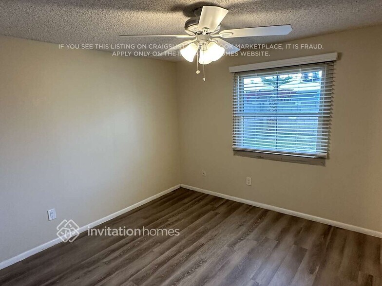 Building Photo - 14226 N 38th Pl