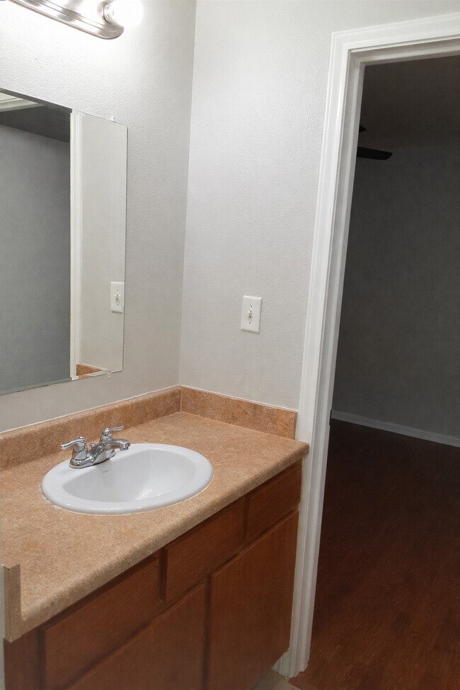 Building Photo - 134 S Bend Ct