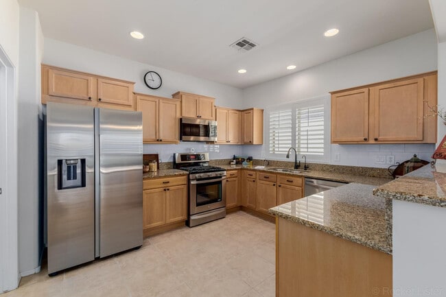 Building Photo - 7225 W Pleasant Oak Way