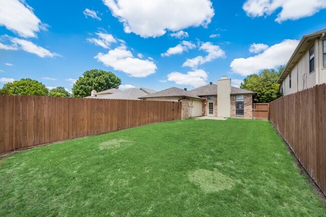 Building Photo - 1612 Cayman Cir