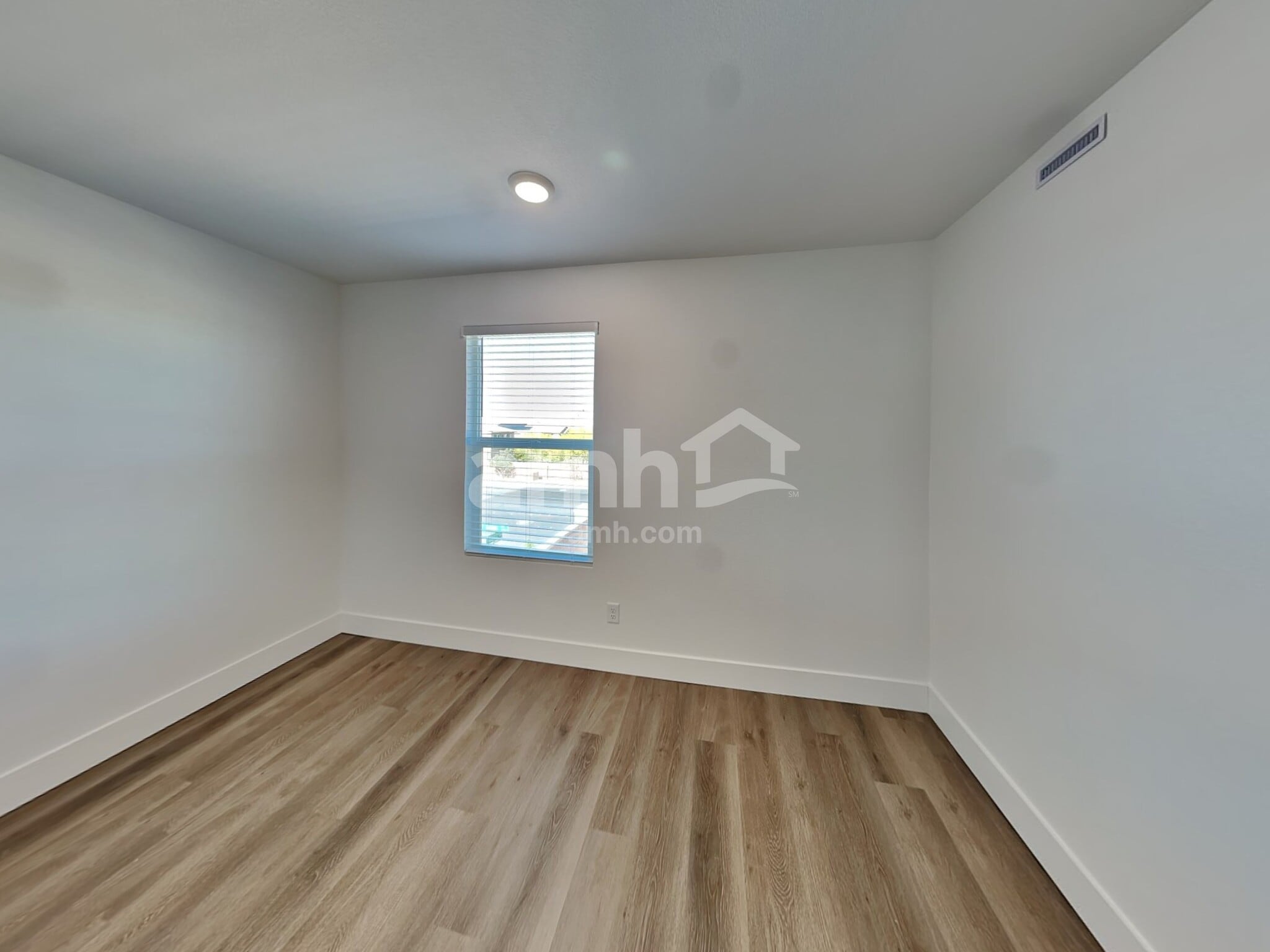 Building Photo - 11140 Magallanes St