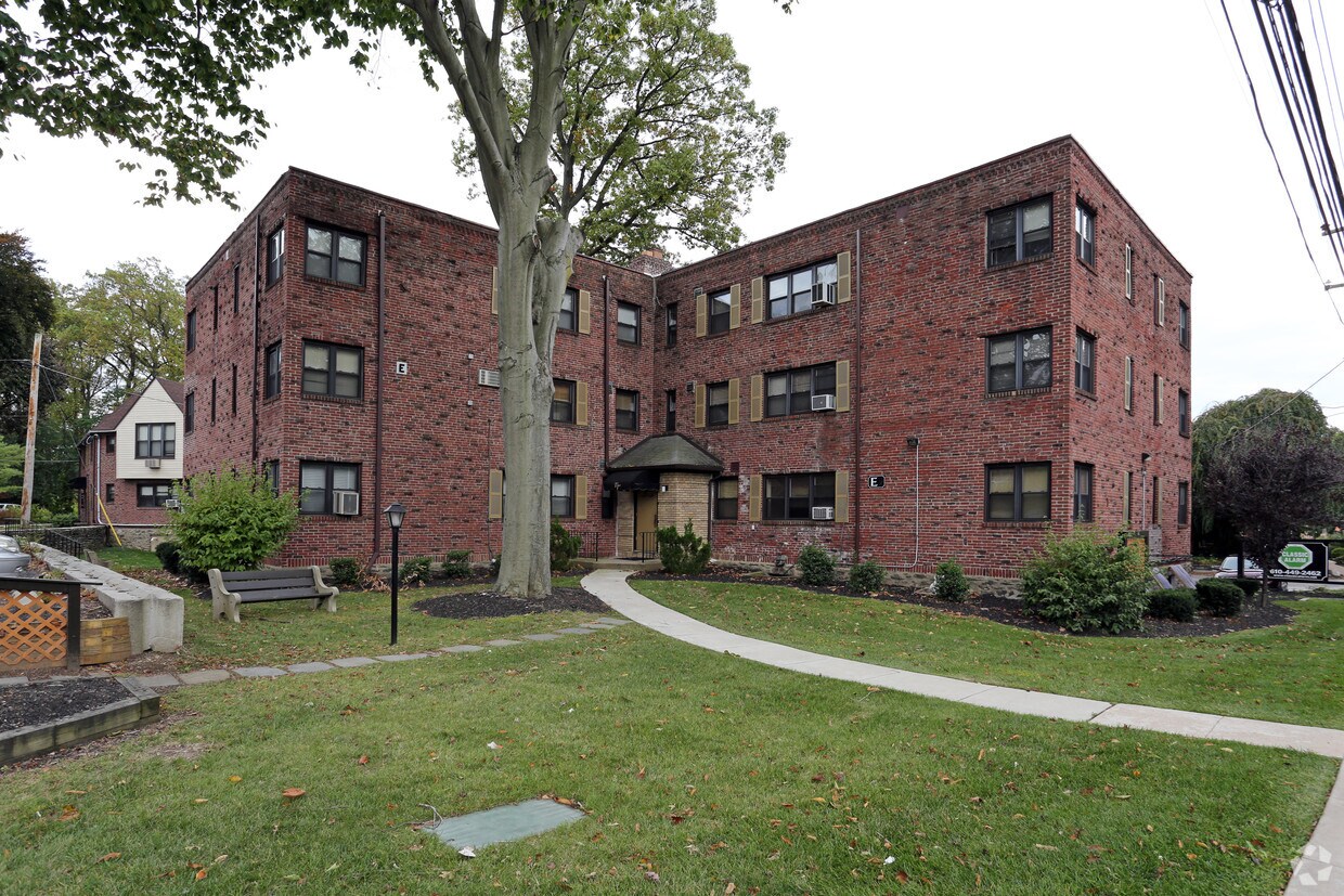 Tall Trees Village Drexel Hill