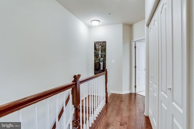 Building Photo - 43138 Thoroughfare Gap Terrace