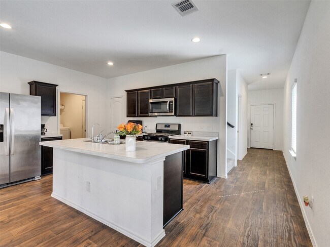 Building Photo - 14744 Hazel Br Dr