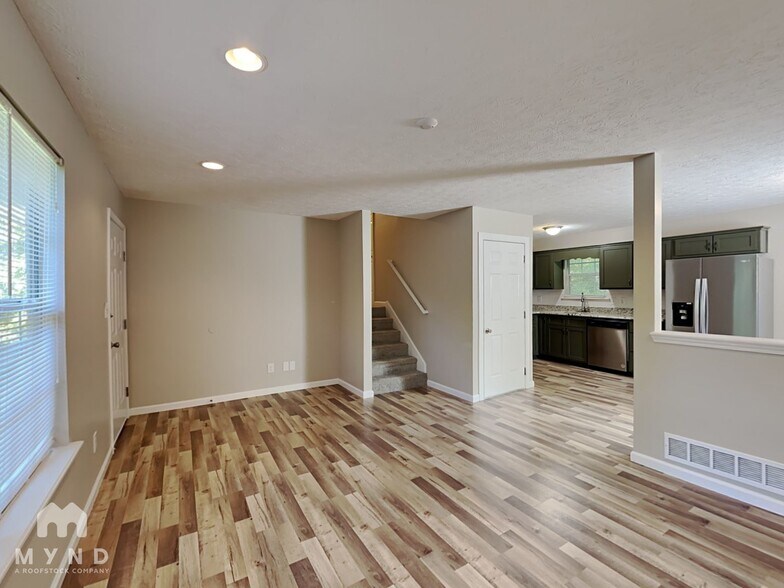 Building Photo - 381 Cottonwood Loop