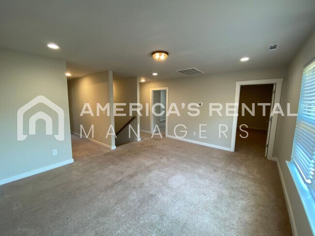 Building Photo - Spacious Home for Rent in Meridianville, AL!