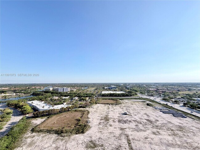 Building Photo - 2000 Metropica Wy