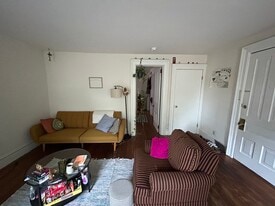 Building Photo - 129 E Gorham St