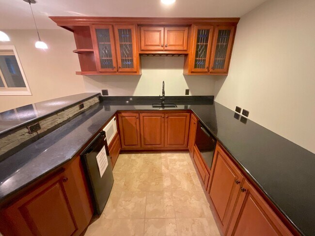 Building Photo - 4 Bedroom Home Available Near S Academy Bl...