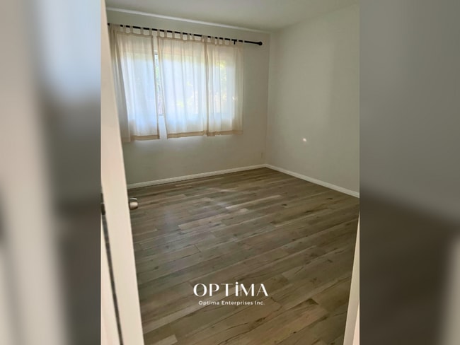 Building Photo - Beautiful Single-Family Home with Modern Comforts