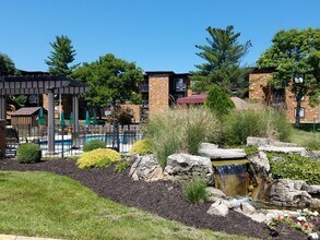 Building Photo - Fox Chase Apartments