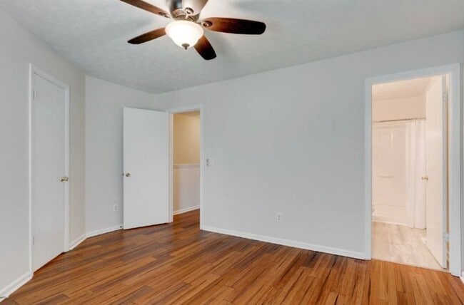 Building Photo - 104 Waterview Dr