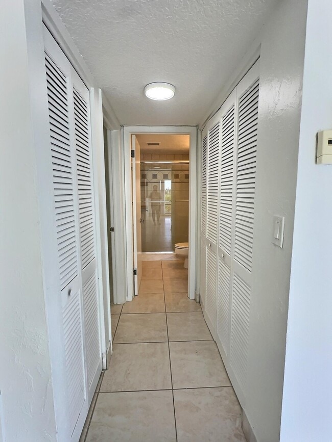 Building Photo - 3050 Presidential Way