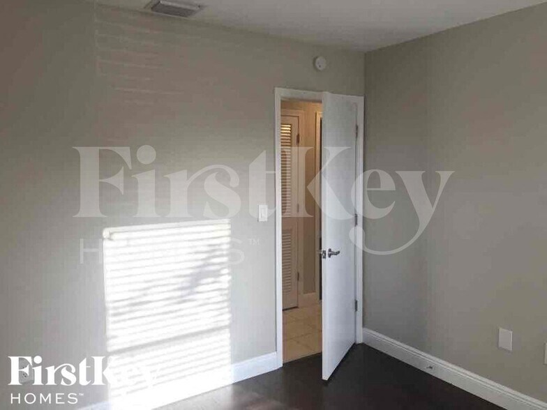 Building Photo - 19740 SW 87th Pl