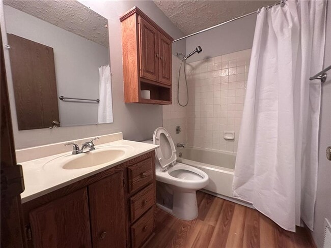 Building Photo - 15229 Buchanan Ct