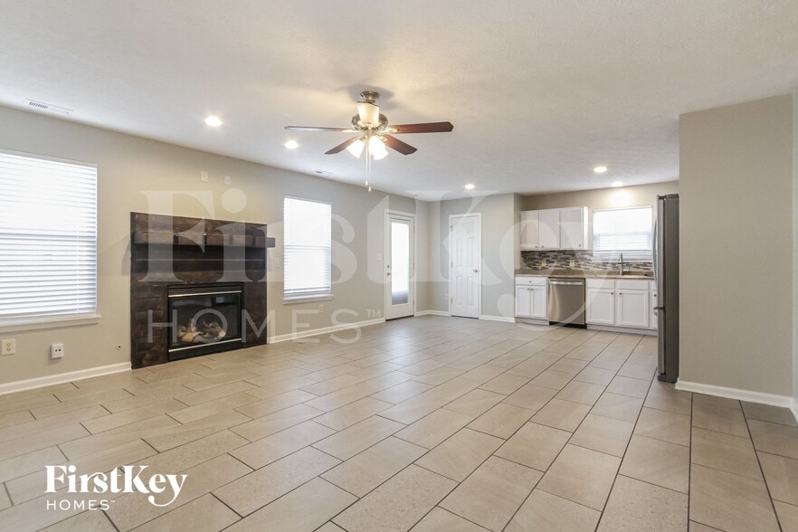 Building Photo - 235 Heartwood Hill