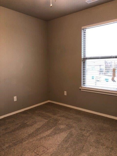 Building Photo - 600 SW Loudon Dr
