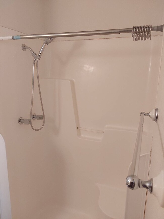 Building Photo - 909 44th Ave Ct