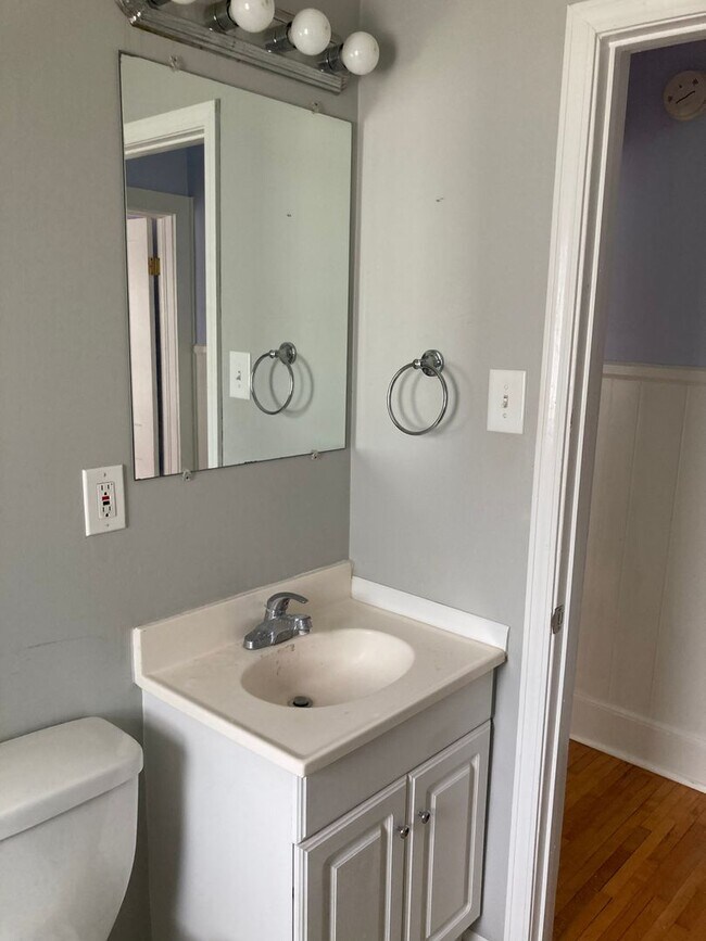 Building Photo - Rental Amount REDUCED!