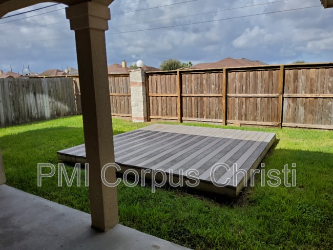 Building Photo - 4009 Cimarron Lake Dr