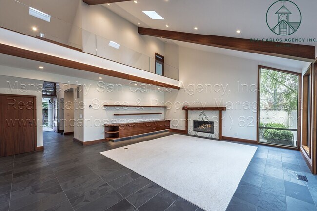 Building Photo - Custom Three Bedroom Carmel Valley Ranch Townhouse