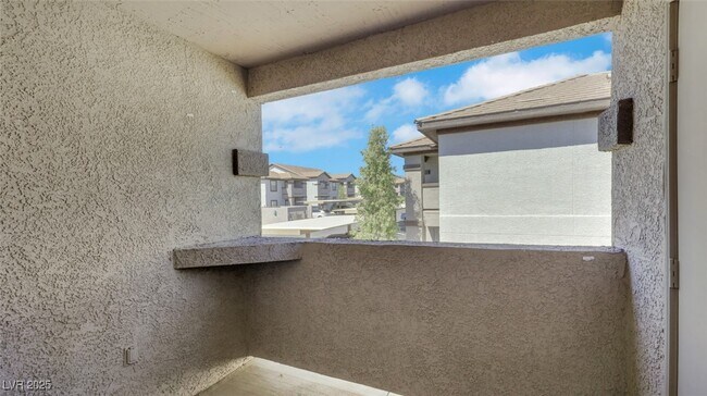 Building Photo - 45 Maleena Mesa St