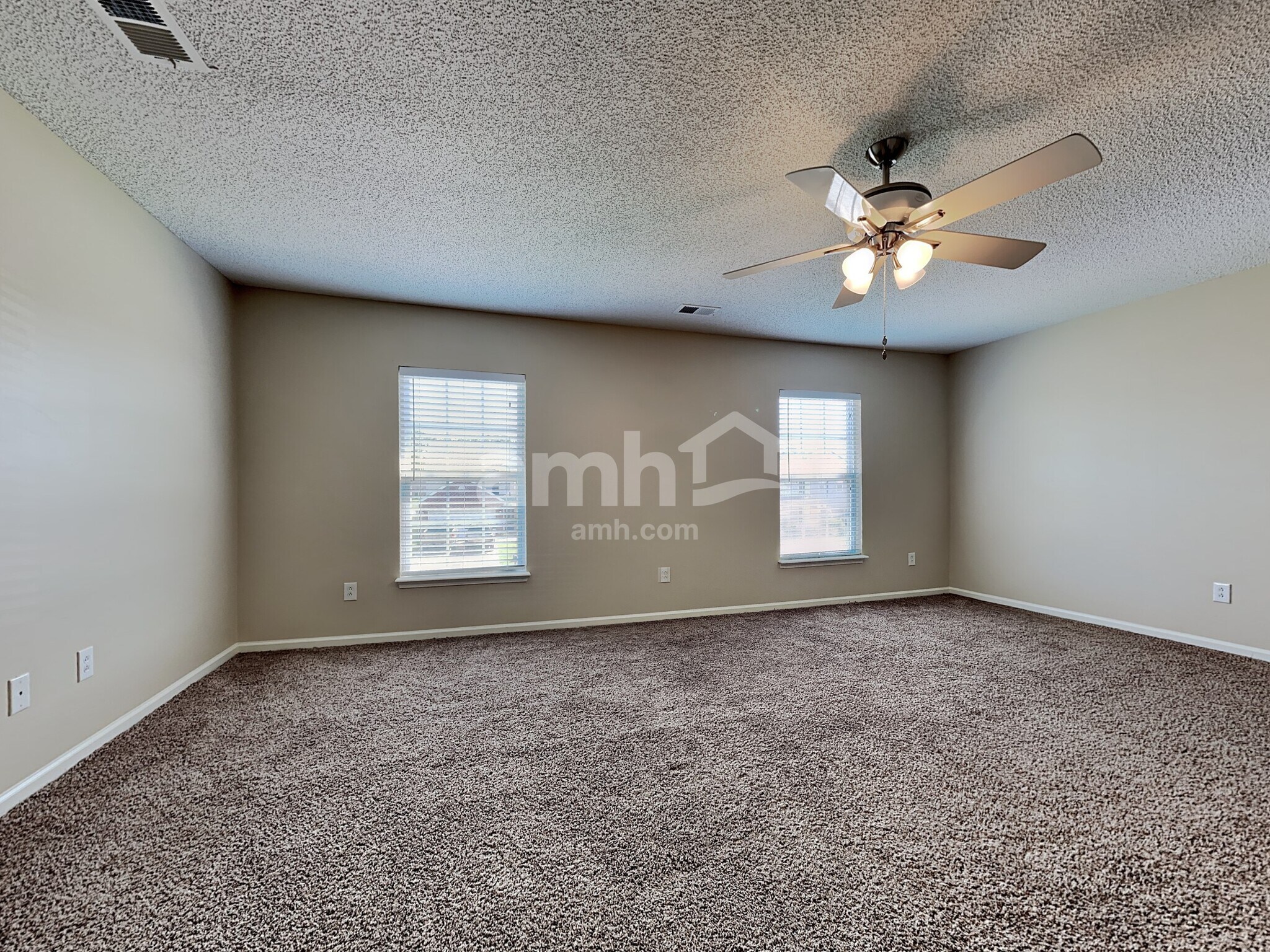 Building Photo - 105 Walton Pl
