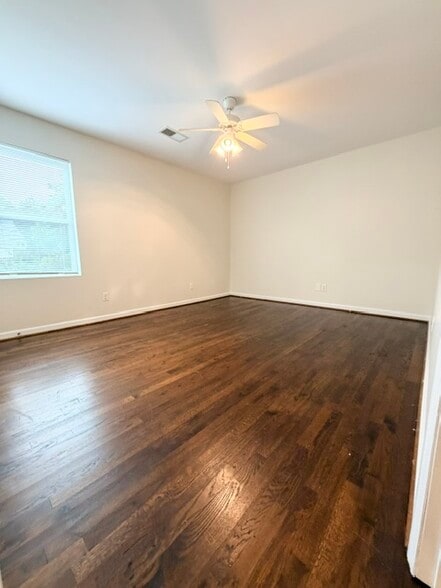 Building Photo - 630 63rd St S