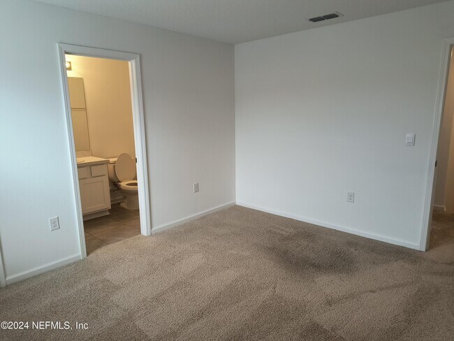 Building Photo - 3999 Bay Hawk Ct