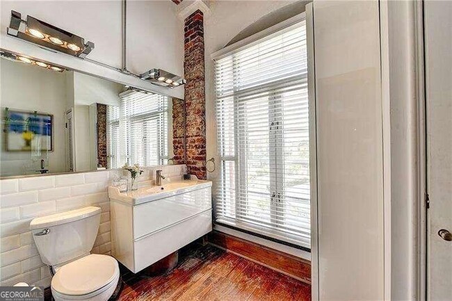 Building Photo - 161 Mangum St SW