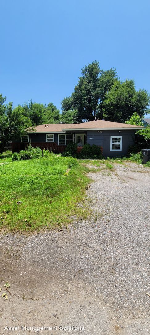 Building Photo - 4 br, 1 bath House - 6714 NW 31st St.